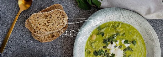 Gezonde erwtensoep met feta en munt - Charlotte Labee