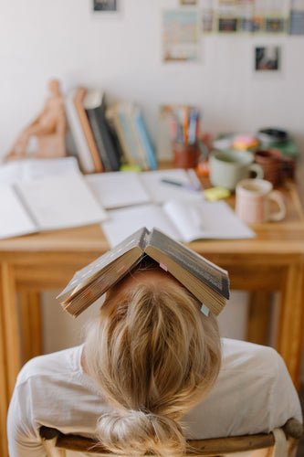 Hoe kunnen we ons brein ondersteunen in drukke tijden? - Charlotte Labee